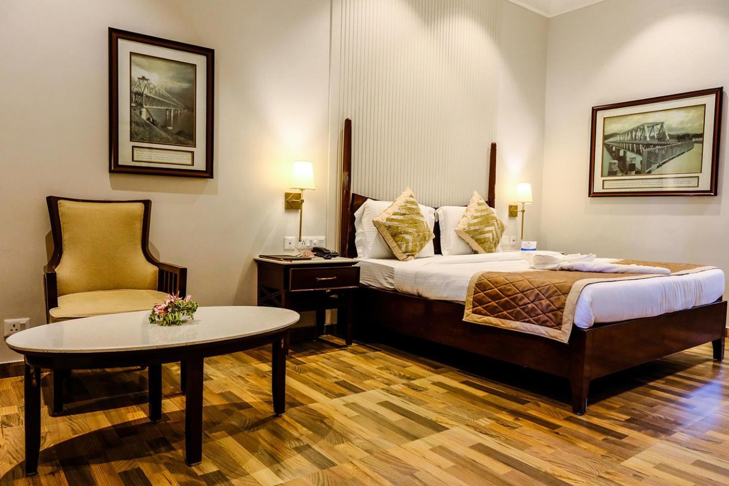 Chanakya Bnr Hotel Пури Екстериор снимка