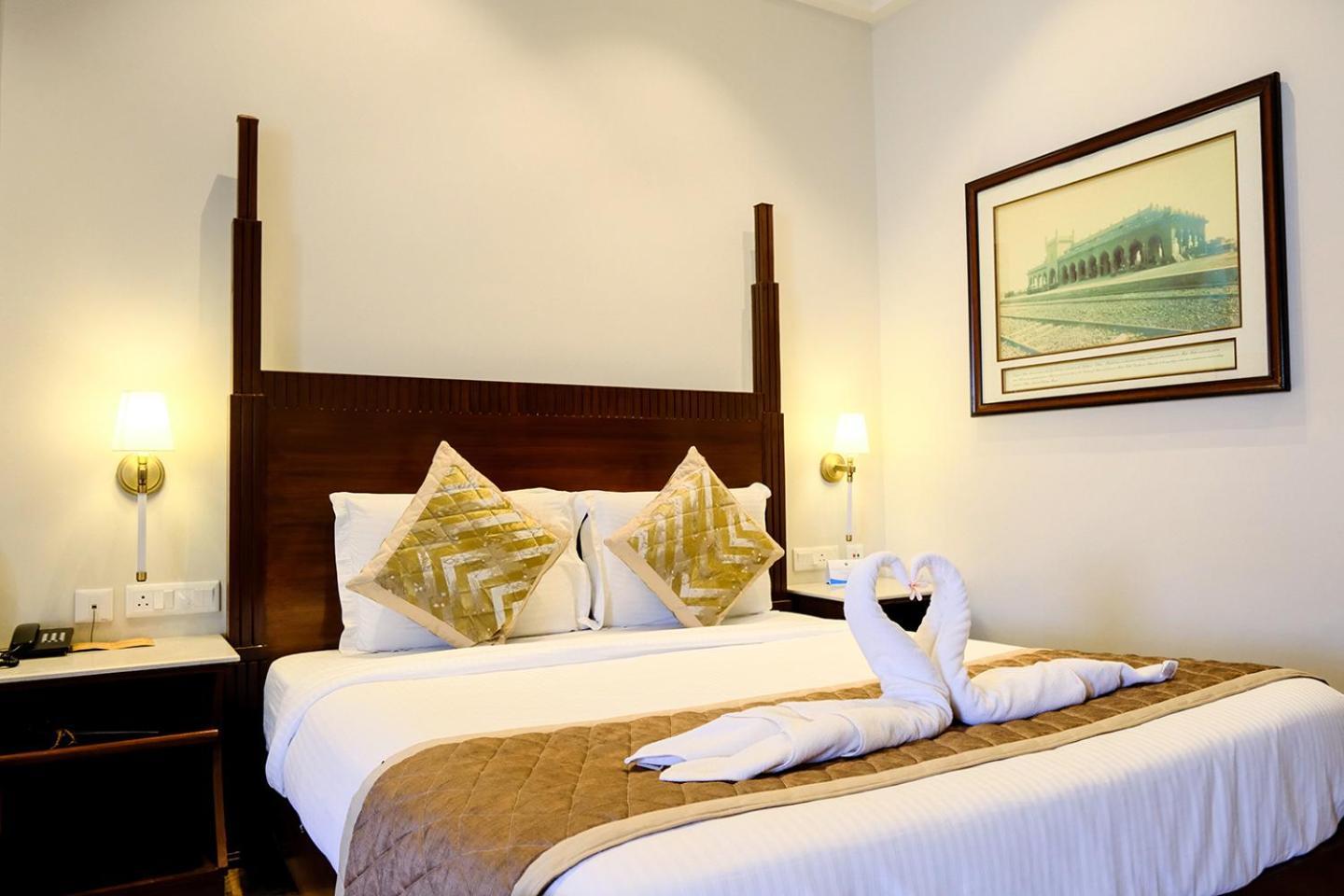 Chanakya Bnr Hotel Пури Екстериор снимка