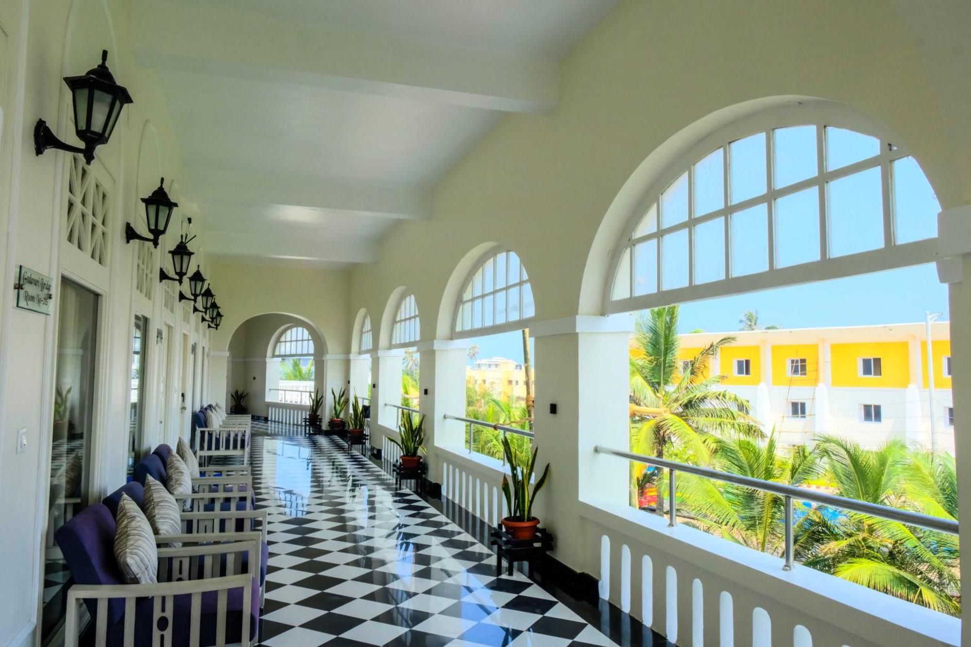 Chanakya Bnr Hotel Пури Екстериор снимка