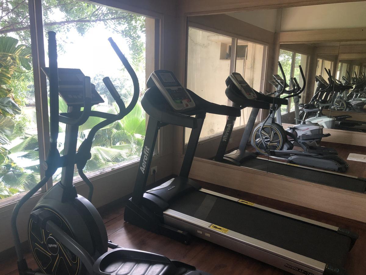 Chanakya Bnr Hotel Пури Екстериор снимка